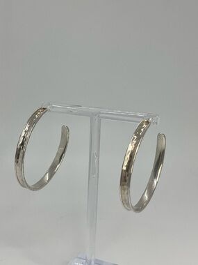 Silpada 925 Sterling Silver English Channel Hammered Hoop Stud Earrings P2815